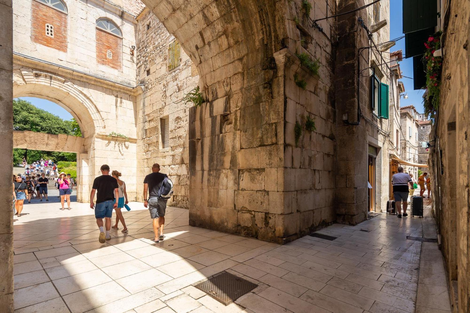 Golden Gate Luxury Rooms - Unique Unesco Location Split Eksteriør billede
